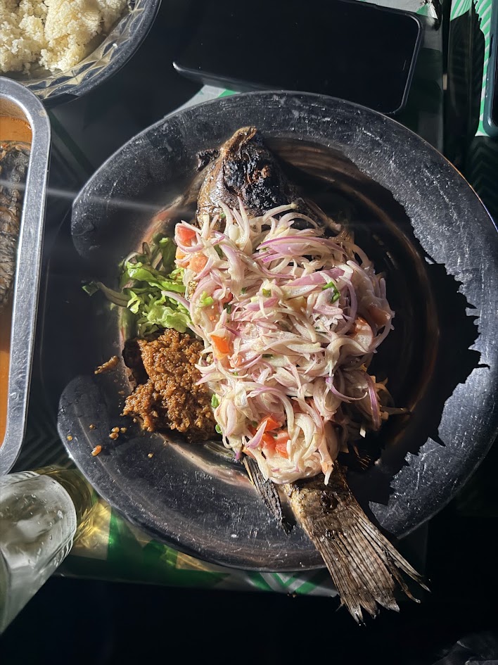 Menu de Gbesse gbesse · Poisson braisé